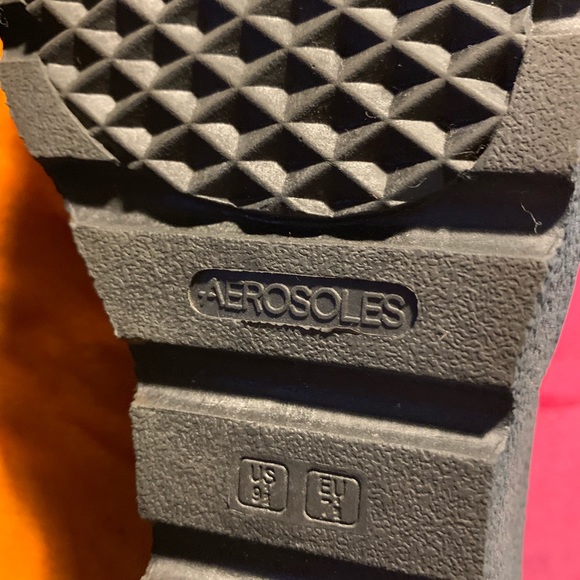 Aerosoles Navy suede heeled loafers - size 9 1/2 - Picture 6 of 6